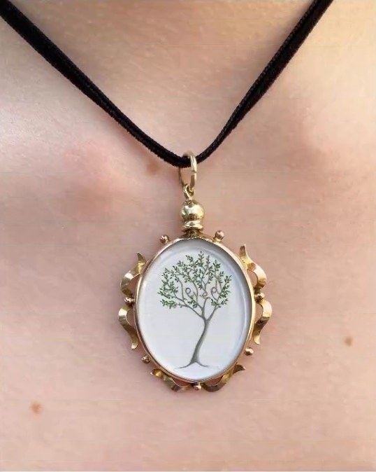 Loved. A tree in a vintage Edwardian locket